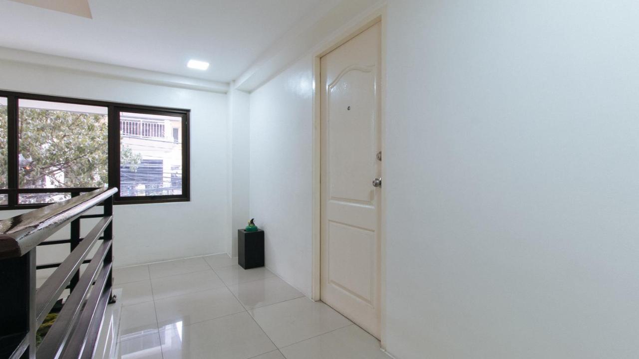 Reddoorz Plus Evangelista Street Makati Маніла Екстер'єр фото